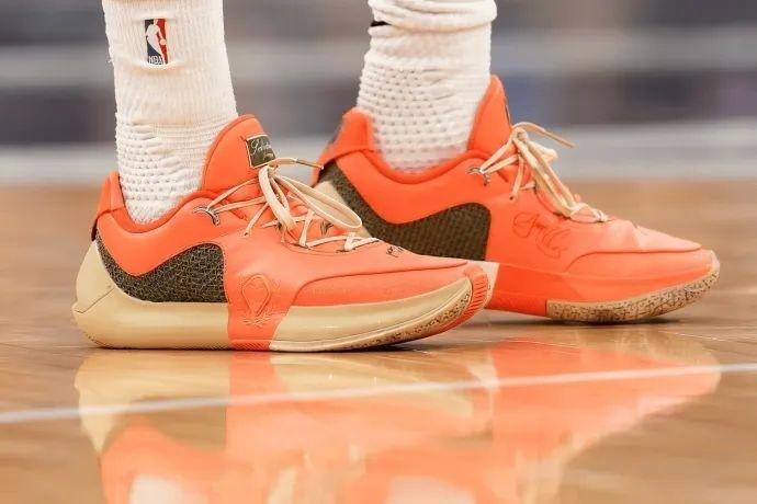 今日NBA球星上脚(12.3)